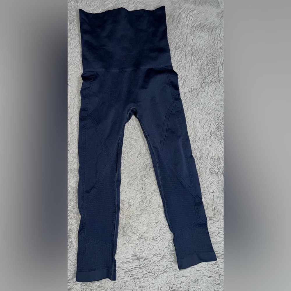 Belly bandit Mother Tucker Capri Leggings